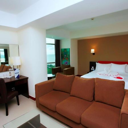 เบสต เวสเทิร์น เดอะ ลากูน โฮเต็ล Hotel มานาโด ภายนอก รูปภาพ