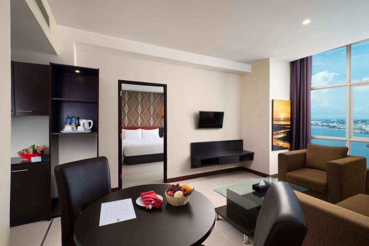 เบสต เวสเทิร์น เดอะ ลากูน โฮเต็ล Hotel มานาโด ภายนอก รูปภาพ