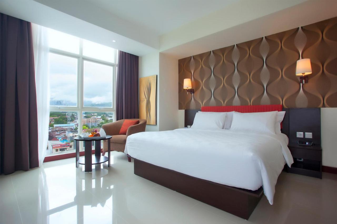 เบสต เวสเทิร์น เดอะ ลากูน โฮเต็ล Hotel มานาโด ภายนอก รูปภาพ